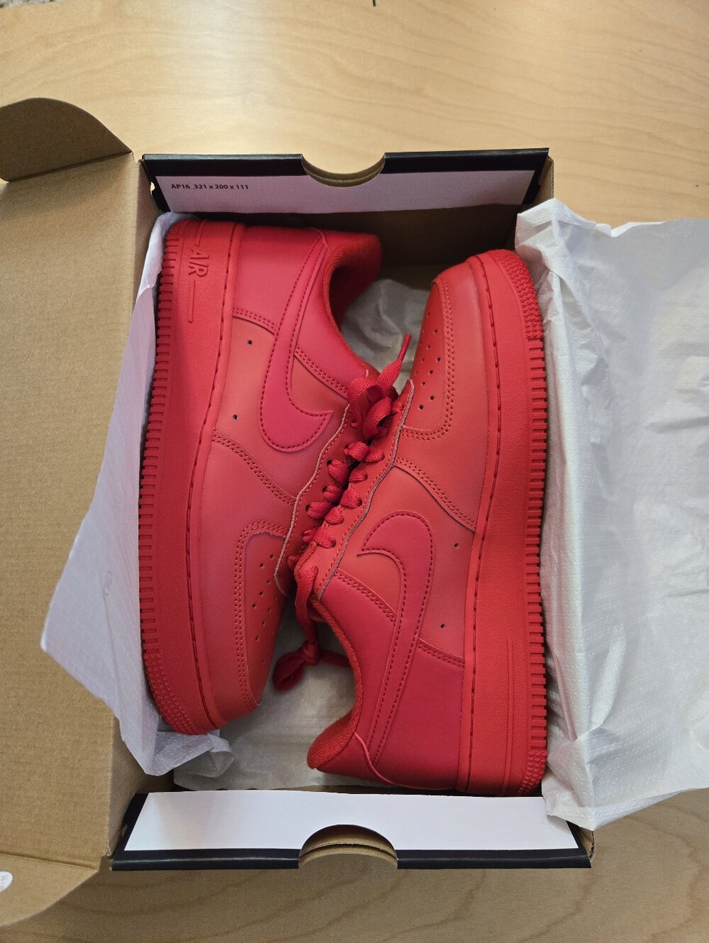 Nike Air Force 1 '07 Lv8 University Red